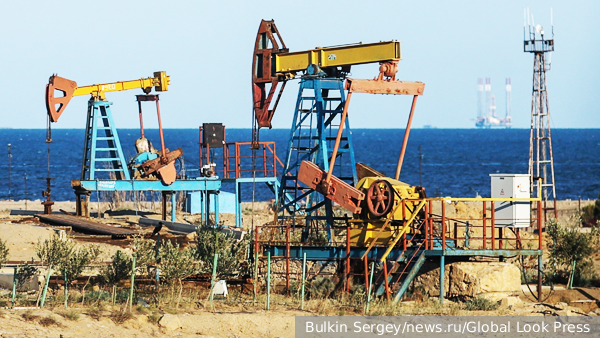 Экономика: Как низко упадут цены на нефть из-за США и Ирана
