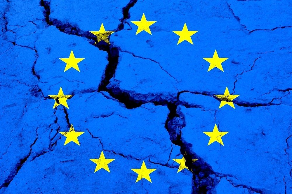 «Отравленные пилюли» от ЕС: В США раскрыли, как Европа саботировала мирные переговоры по Украине