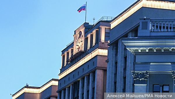 Политологи: Интригу выборов в Госдуму создаст борьба трех партий за второе место