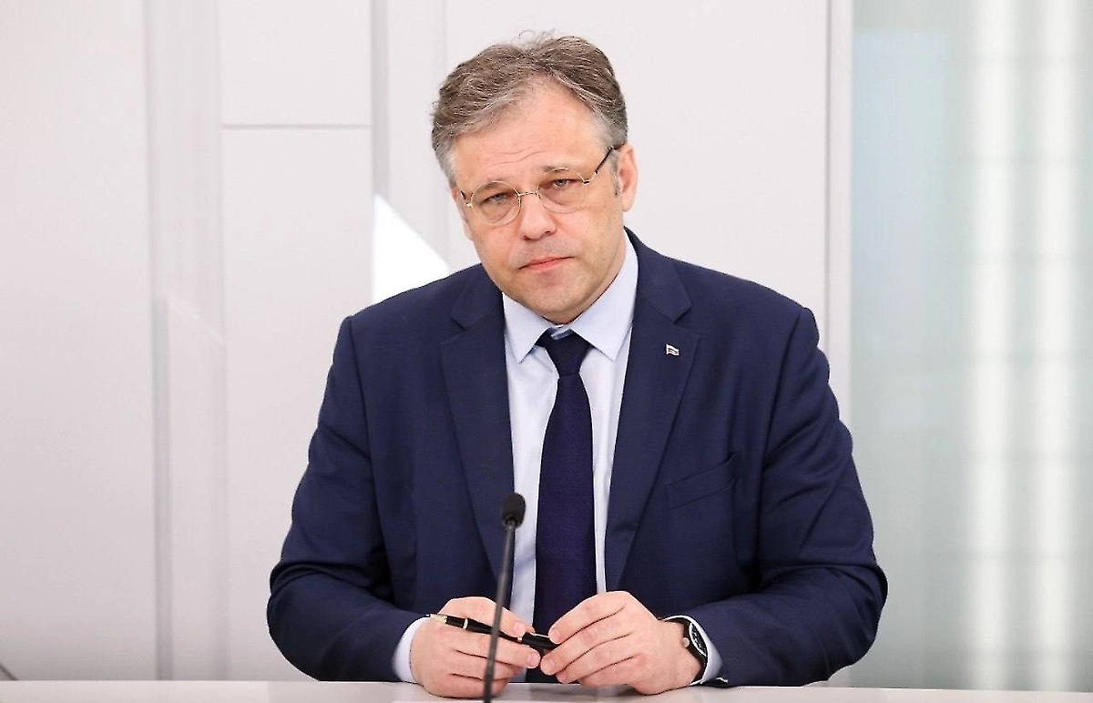 Мирошник назвал помощь ЕС причиной перестановок в правительстве Украины