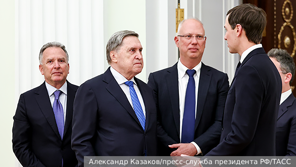 Политика: США не смогли выполнить договоренности Анкориджа по Украине