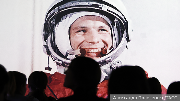 В мире: Русские Литвы встали на защиту Гагарина