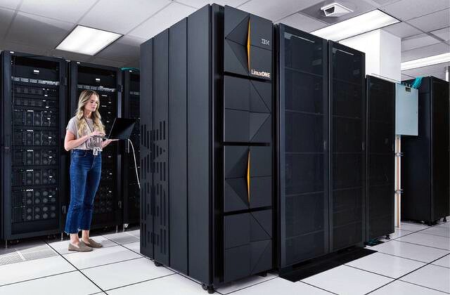 Древнее ПО на языке COBOL может быть быстро и дешево переписано с помощью ИИ. У акций IBM случилось крупнейшее падение за четверть века